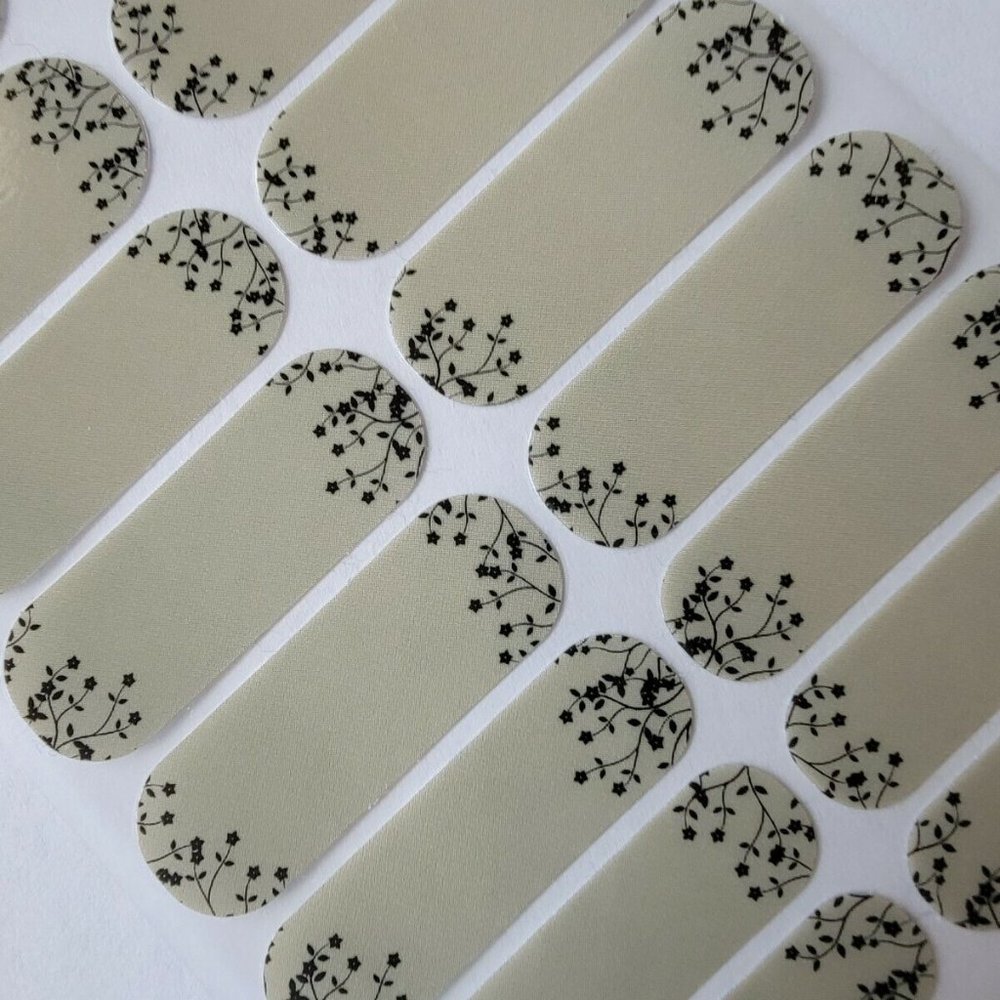 NEW Jamberry flourish gray black floral pattern set of nail wraps